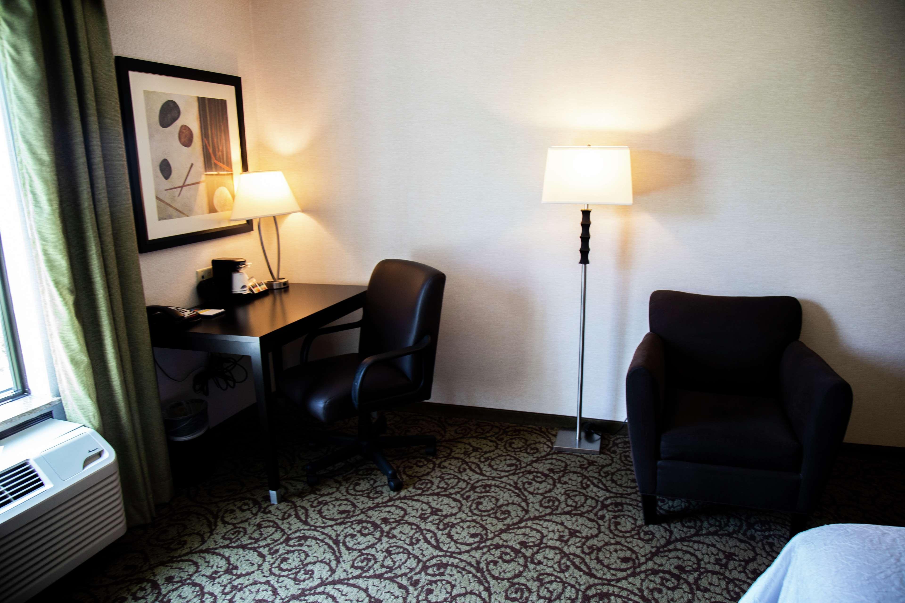 Hampton Inn & Suites Sharon West Middlesex Εξωτερικό φωτογραφία