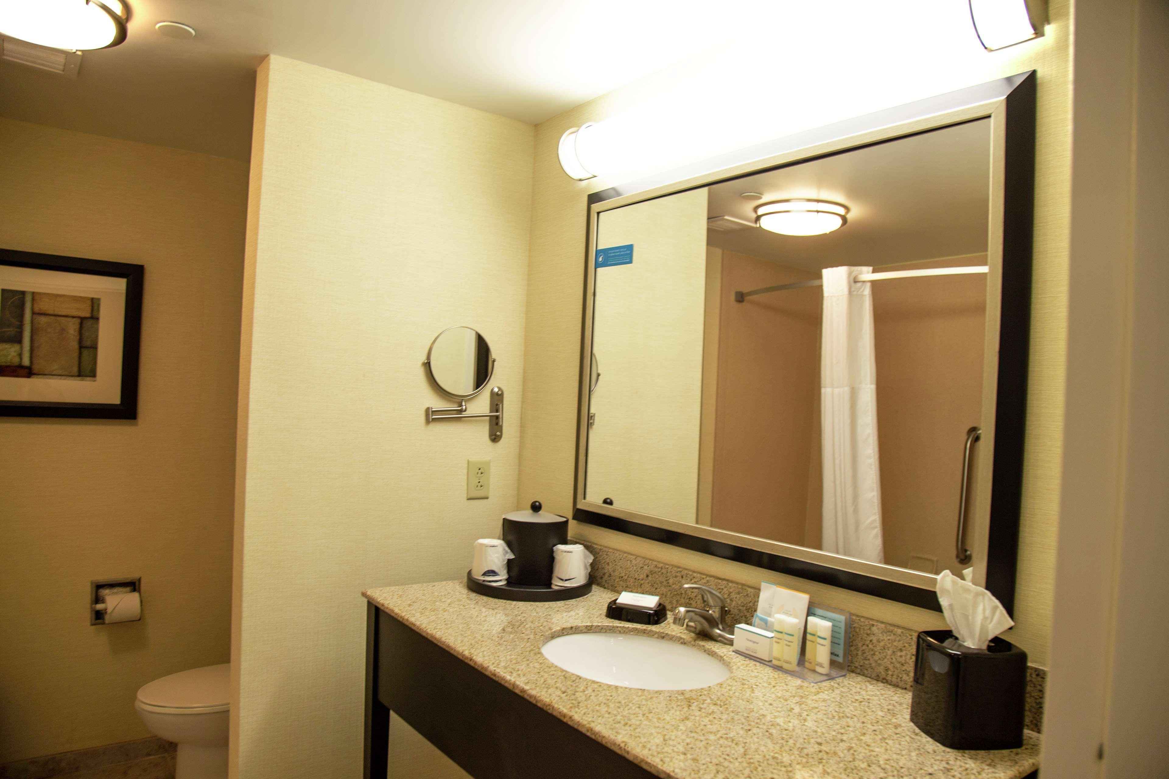 Hampton Inn & Suites Sharon West Middlesex Εξωτερικό φωτογραφία
