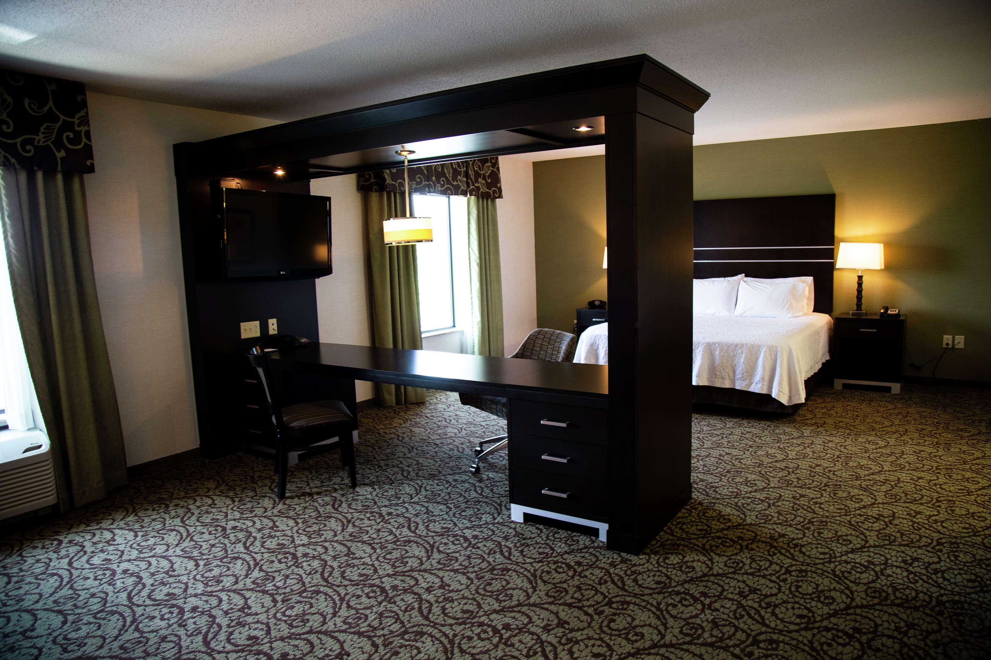 Hampton Inn & Suites Sharon West Middlesex Εξωτερικό φωτογραφία