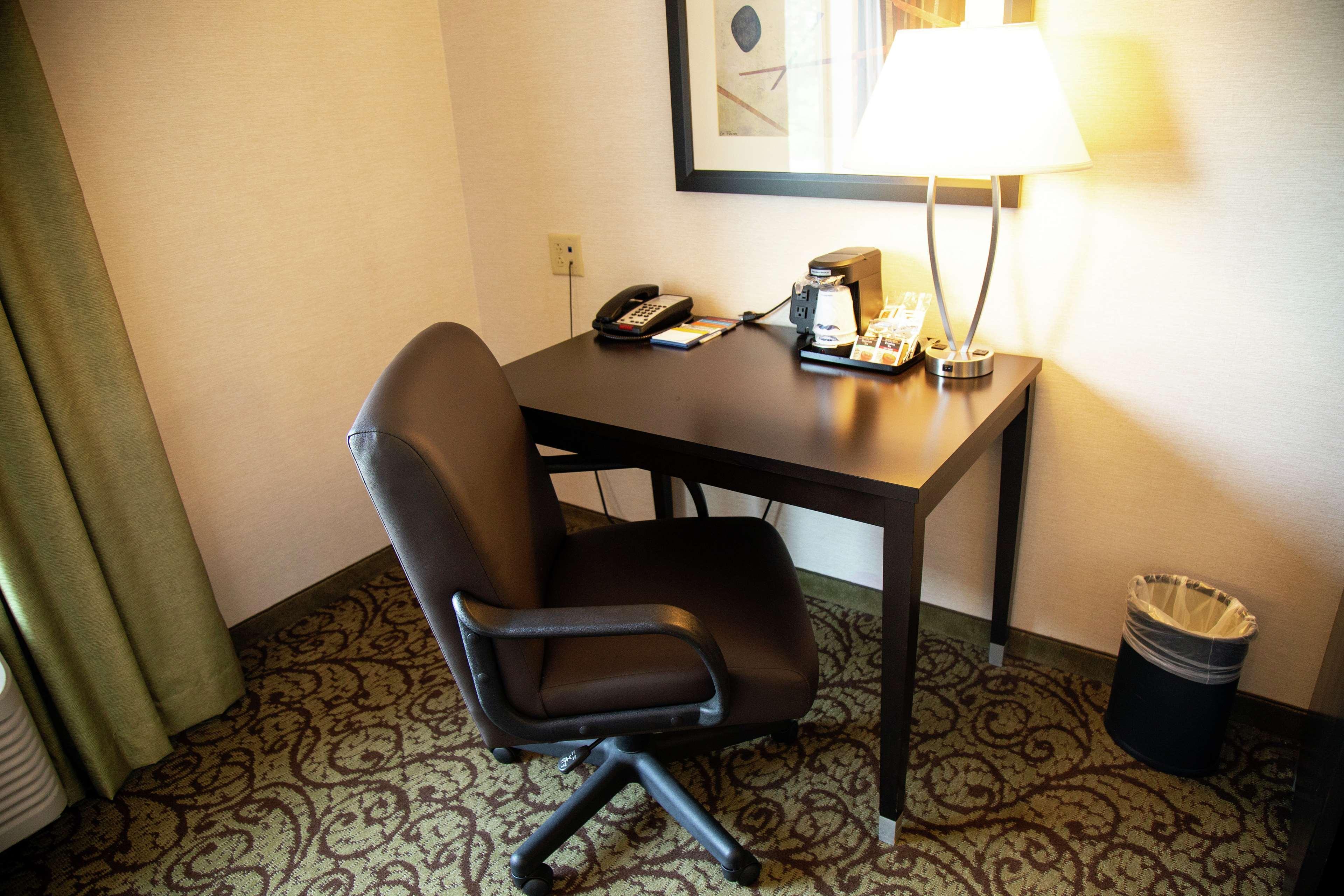 Hampton Inn & Suites Sharon West Middlesex Εξωτερικό φωτογραφία