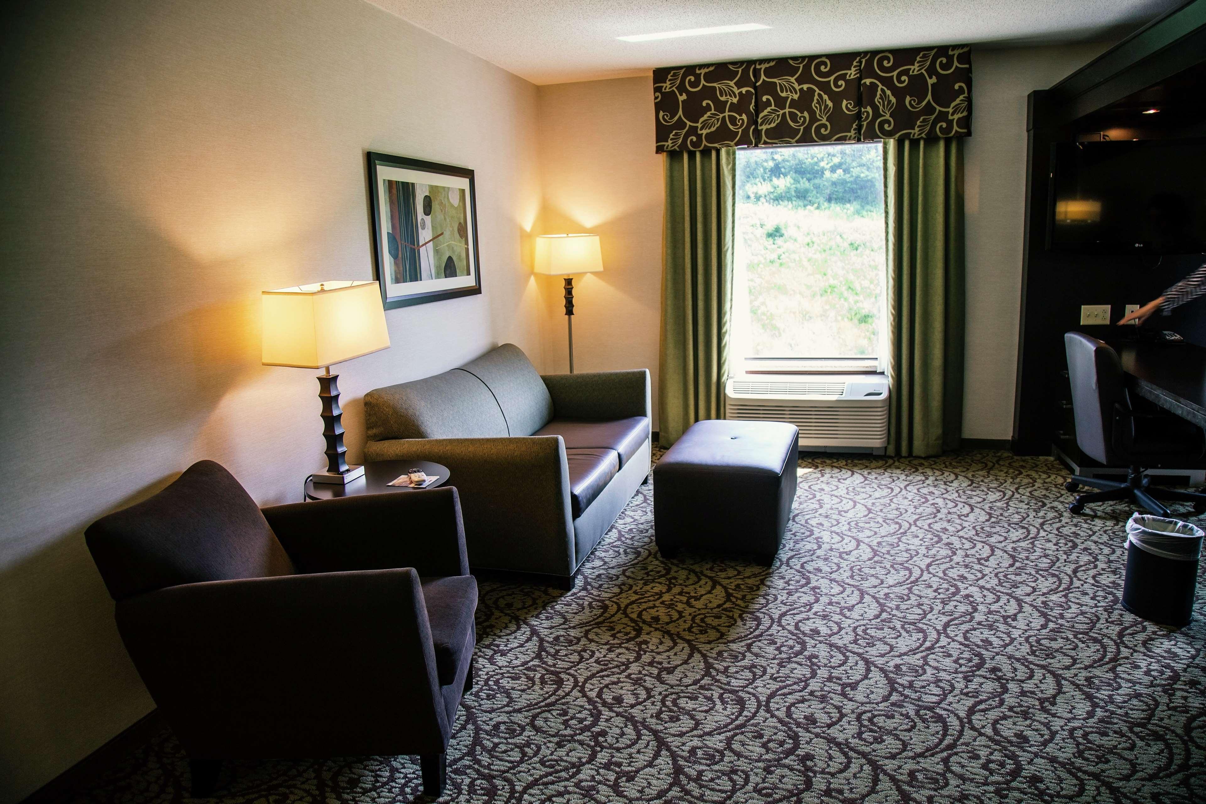 Hampton Inn & Suites Sharon West Middlesex Εξωτερικό φωτογραφία