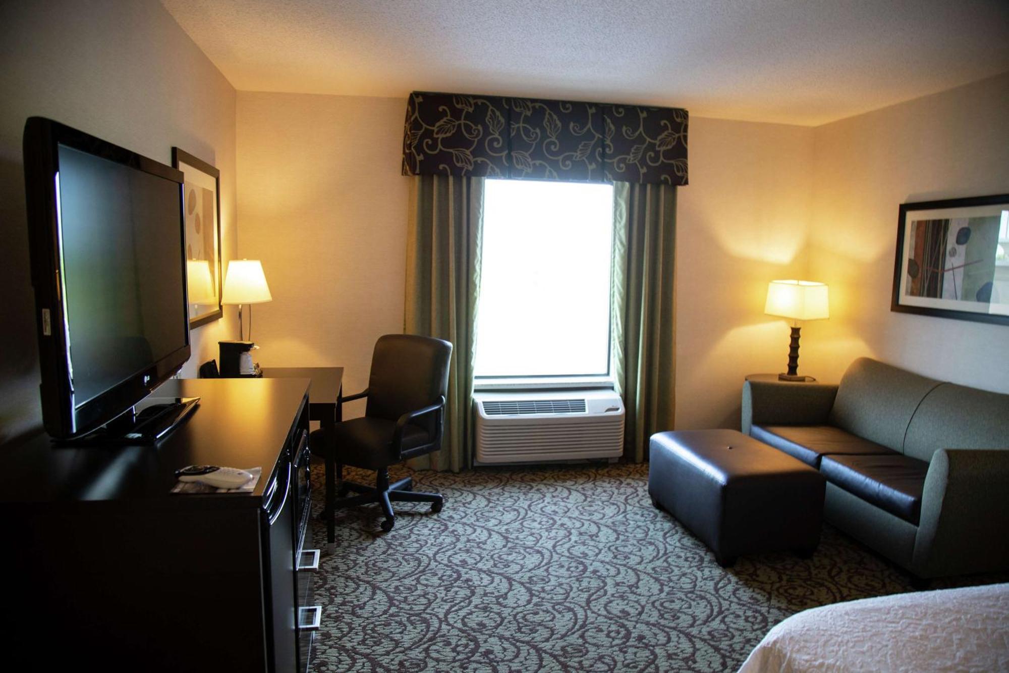 Hampton Inn & Suites Sharon West Middlesex Εξωτερικό φωτογραφία